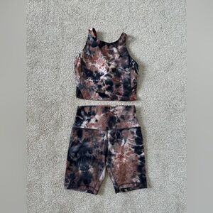 Align Diamond Dye SHORTS AND TANK